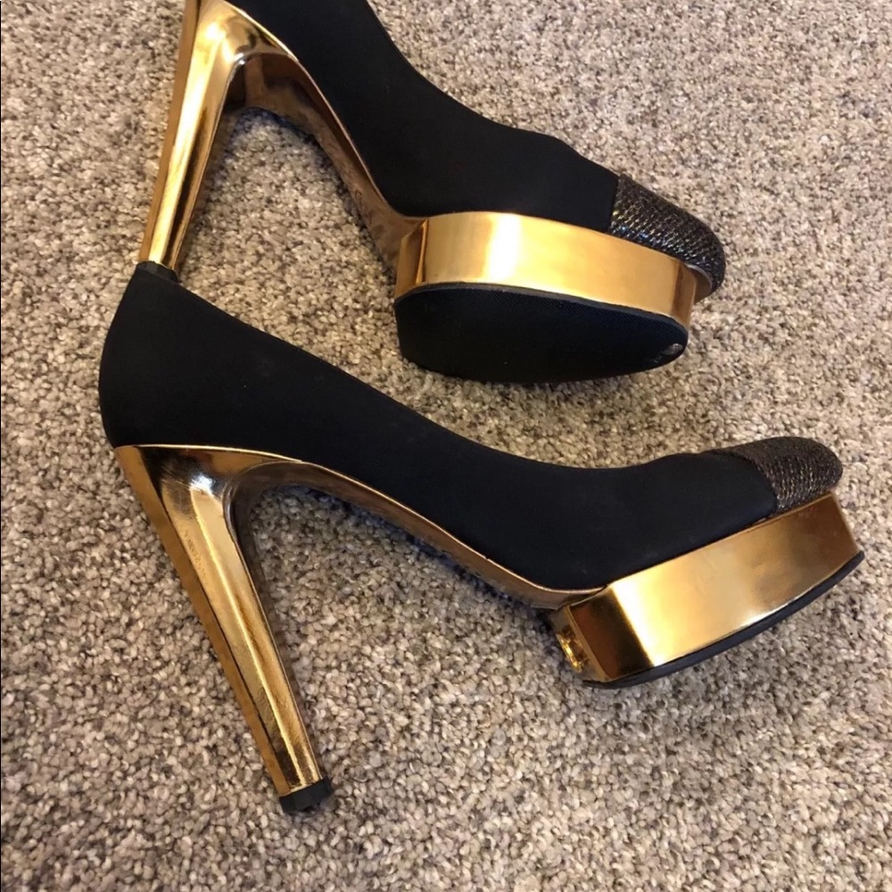 Authentic Chanel Cap Toe Platform Pump - image 4